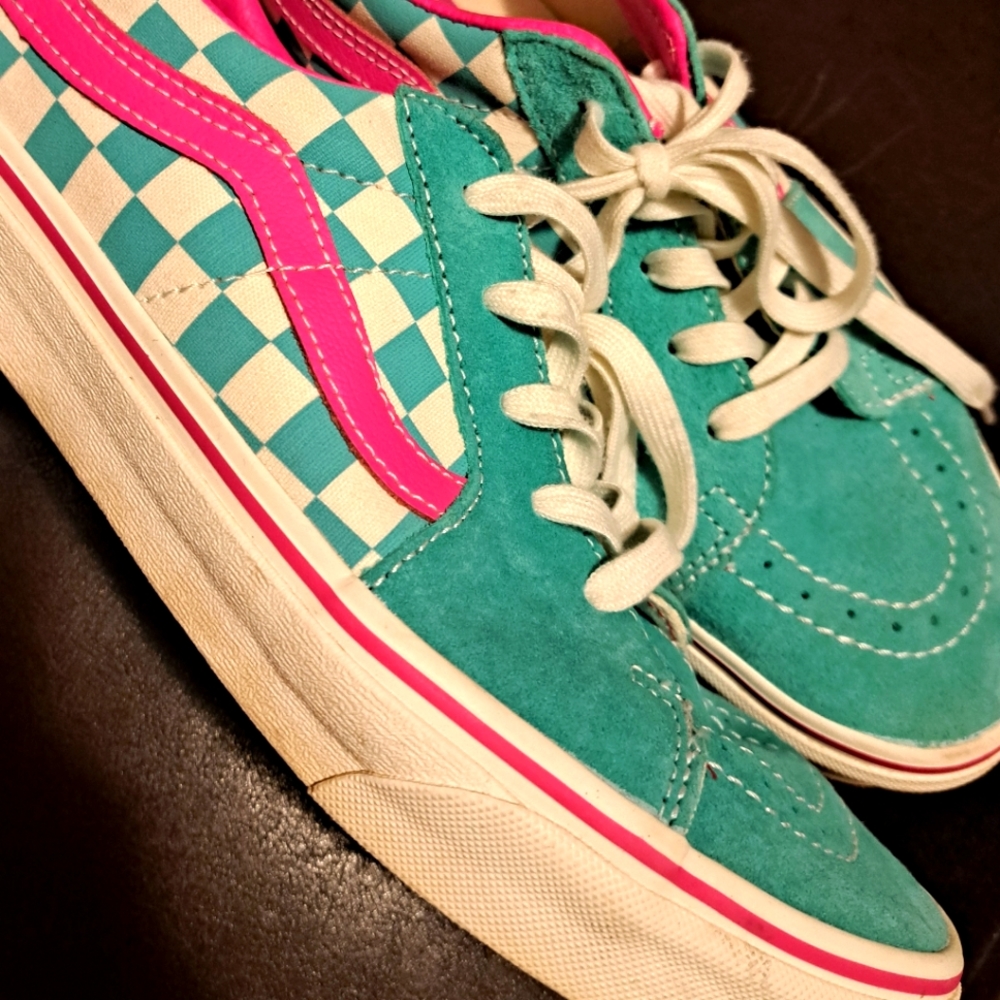 Vintage colors Vans low top of pink turquoise